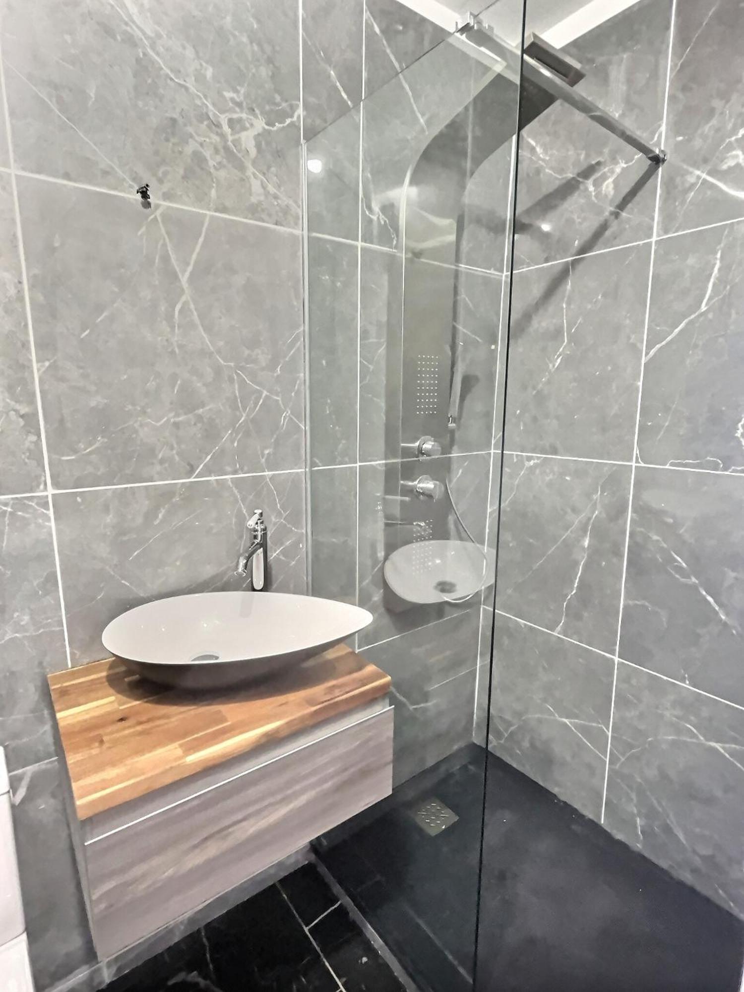 Appartement De Charme Avec Balcon Au Pied Des Commerces เบซิเยร์ ภายนอก รูปภาพ