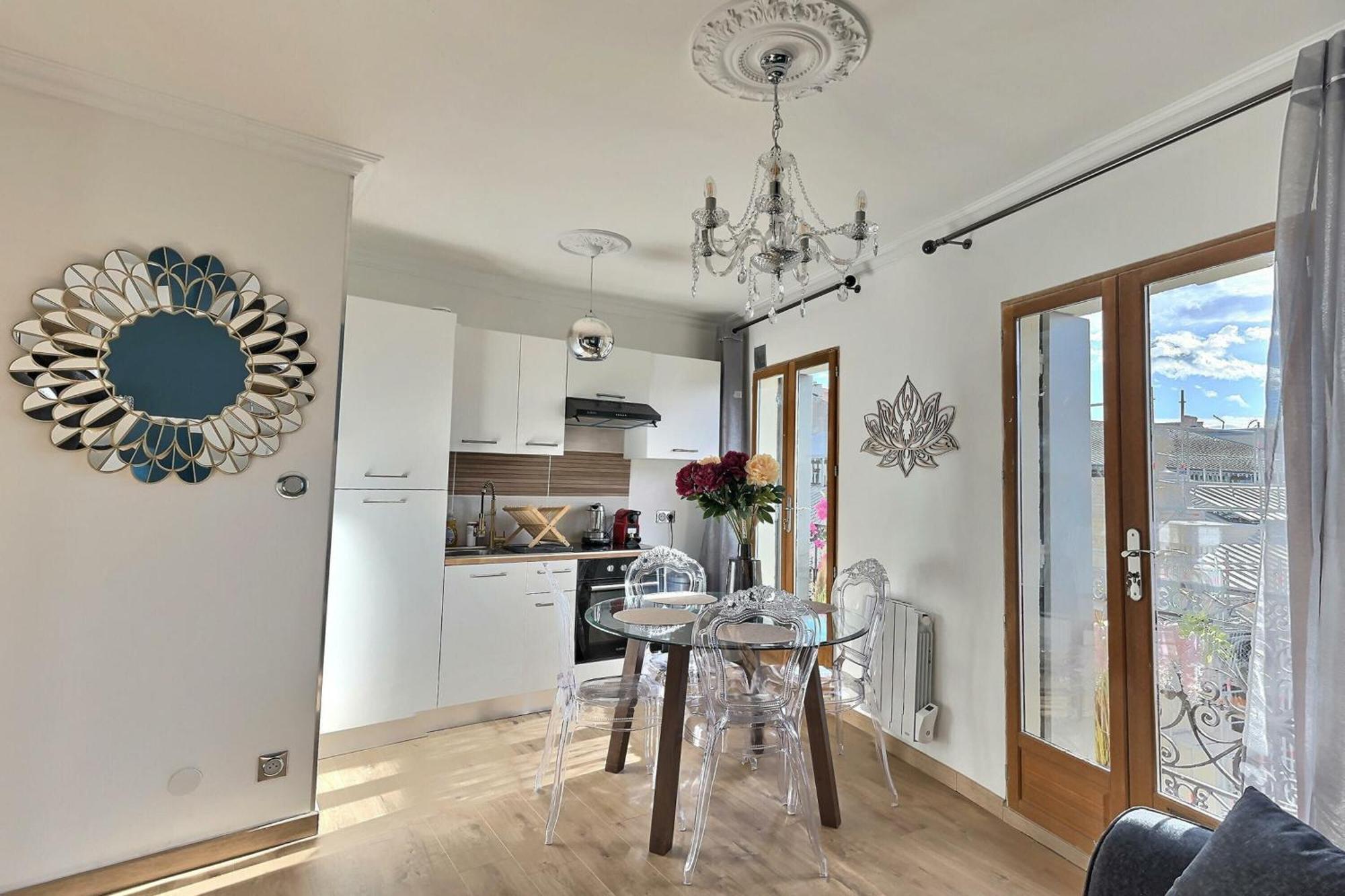 Appartement De Charme Avec Balcon Au Pied Des Commerces เบซิเยร์ ภายนอก รูปภาพ